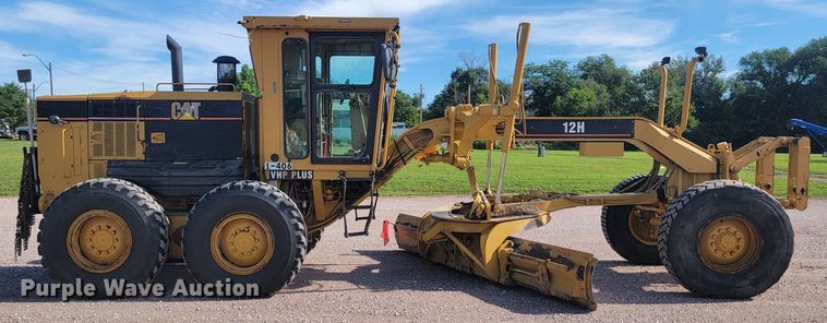 image for item LQ9045 2005 Caterpillar 12H VHP Plus  motor grader