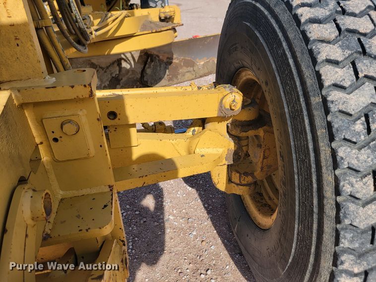 image for item LQ9045 2005 Caterpillar 12H VHP Plus  motor grader