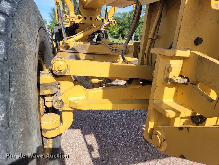 image for item LQ9045 2005 Caterpillar 12H VHP Plus  motor grader