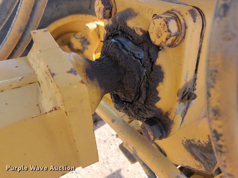 image for item LQ9045 2005 Caterpillar 12H VHP Plus  motor grader