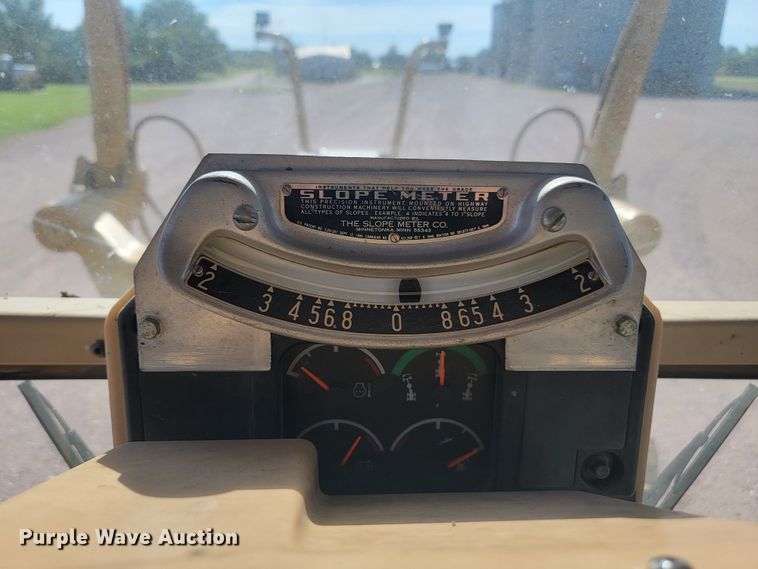 image for item LQ9045 2005 Caterpillar 12H VHP Plus  motor grader