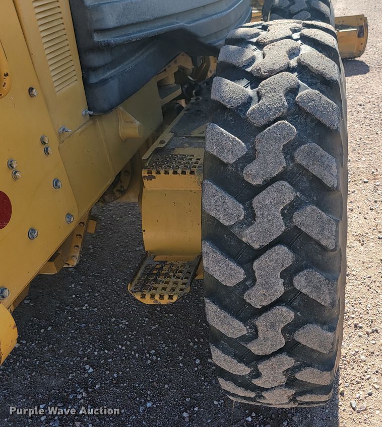 image for item LQ9045 2005 Caterpillar 12H VHP Plus  motor grader