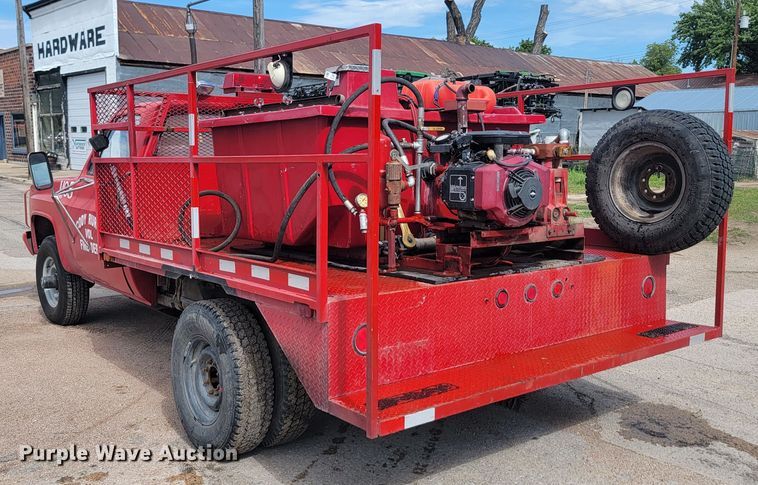 image for item LQ9046 1985 Chevrolet D30  brush fire truck