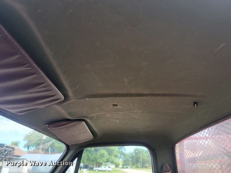 image for item LQ9046 1985 Chevrolet D30  brush fire truck