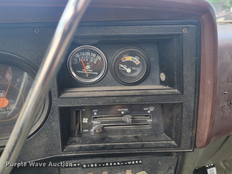 image for item LQ9046 1985 Chevrolet D30  brush fire truck