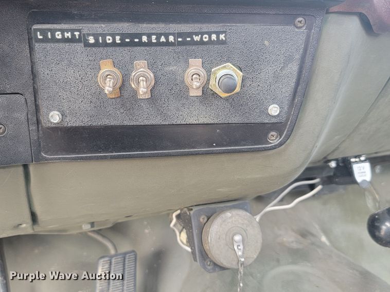 image for item LQ9046 1985 Chevrolet D30  brush fire truck