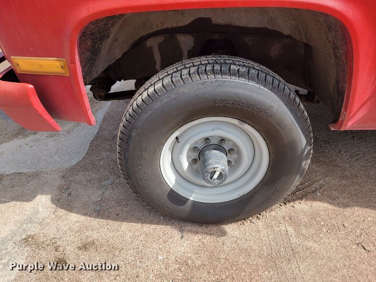 image for item LQ9046 1985 Chevrolet D30  brush fire truck