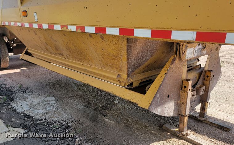 image for item LQ9047 2006 Load King 2066D-37-2  bottom dump trailer