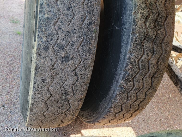 image for item LQ9047 2006 Load King 2066D-37-2  bottom dump trailer