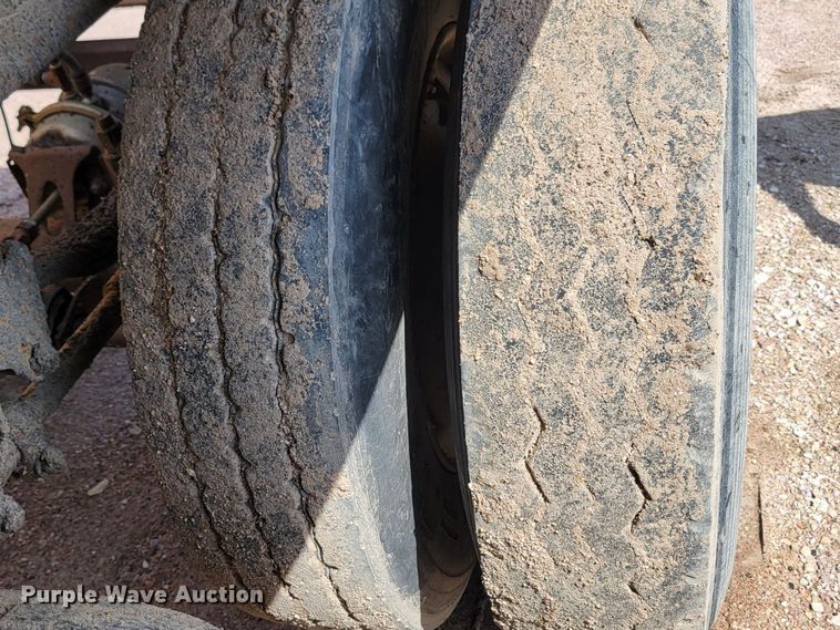 image for item LQ9047 2006 Load King 2066D-37-2  bottom dump trailer