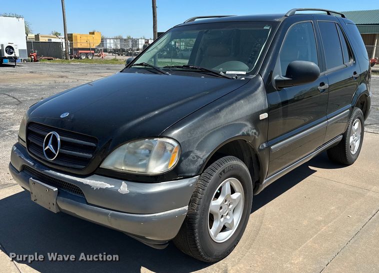 image for item LR9682 1999 Mercedes Benz ML320  SUV