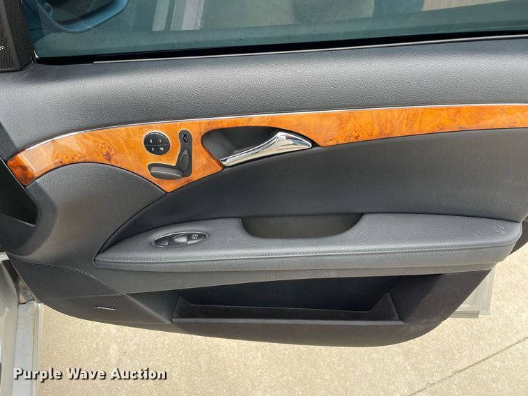 image for item LS9466 2009 Mercedes Benz E 350 4Matic