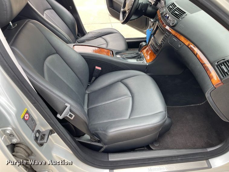 image for item LS9466 2009 Mercedes Benz E 350 4Matic