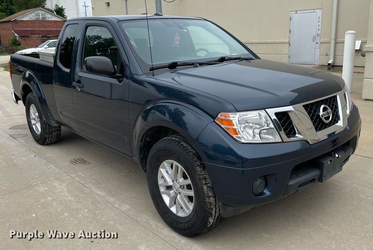 image for item LS9467 2018 Nissan Frontier SV  King Cab pickup truck