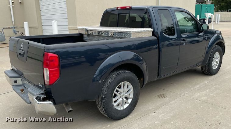 image for item LS9467 2018 Nissan Frontier SV  King Cab pickup truck