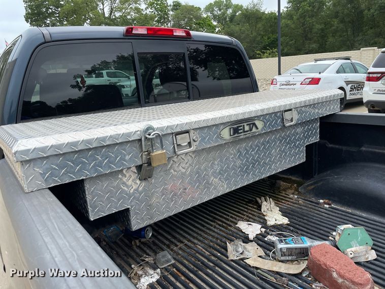 image for item LS9467 2018 Nissan Frontier SV  King Cab pickup truck