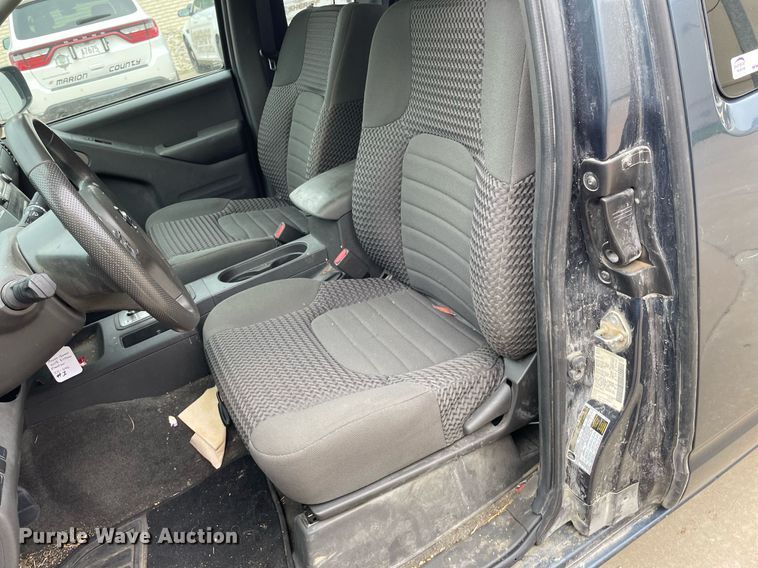 image for item LS9467 2018 Nissan Frontier SV  King Cab pickup truck