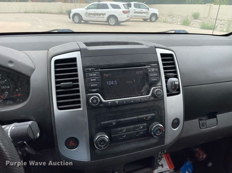 image for item LS9467 2018 Nissan Frontier SV  King Cab pickup truck