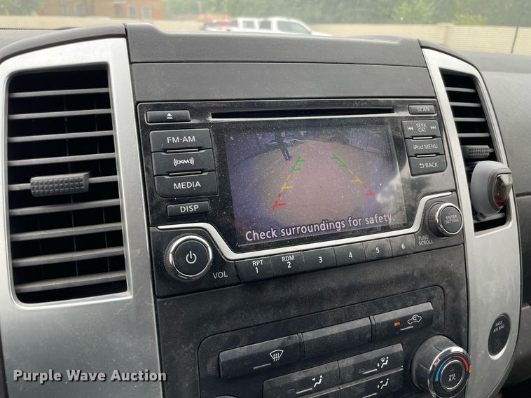 image for item LS9467 2018 Nissan Frontier SV  King Cab pickup truck