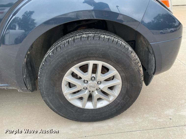 image for item LS9467 2018 Nissan Frontier SV  King Cab pickup truck