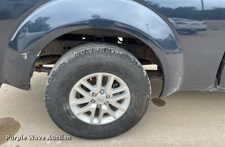 image for item LS9467 2018 Nissan Frontier SV  King Cab pickup truck