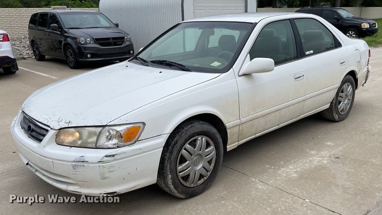 image for item LS9468 2000 Toyota Camry LE