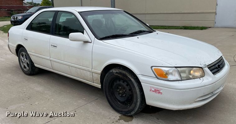 image for item LS9468 2000 Toyota Camry LE