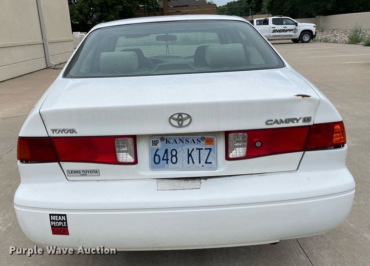 image for item LS9468 2000 Toyota Camry LE