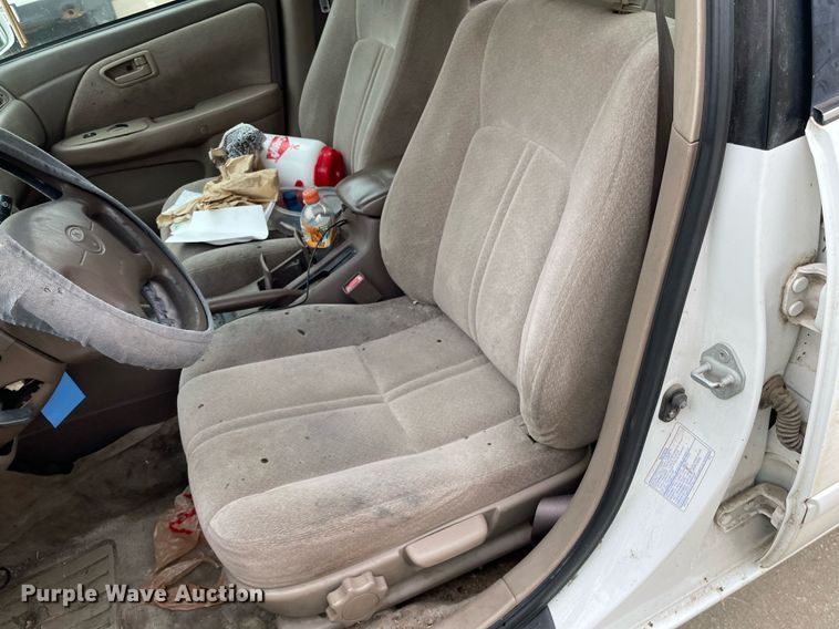 image for item LS9468 2000 Toyota Camry LE