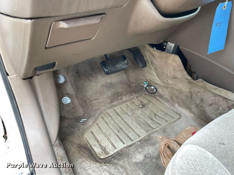 image for item LS9468 2000 Toyota Camry LE