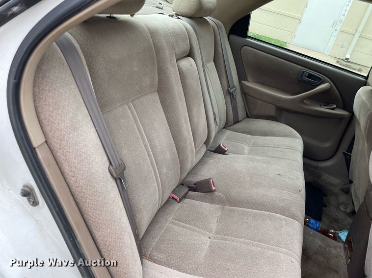 image for item LS9468 2000 Toyota Camry LE