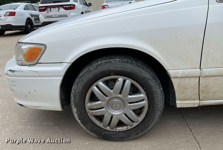 image for item LS9468 2000 Toyota Camry LE