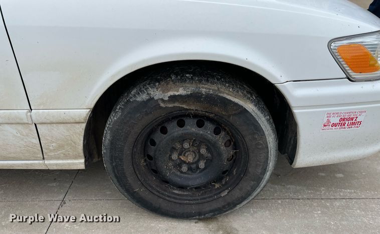 image for item LS9468 2000 Toyota Camry LE