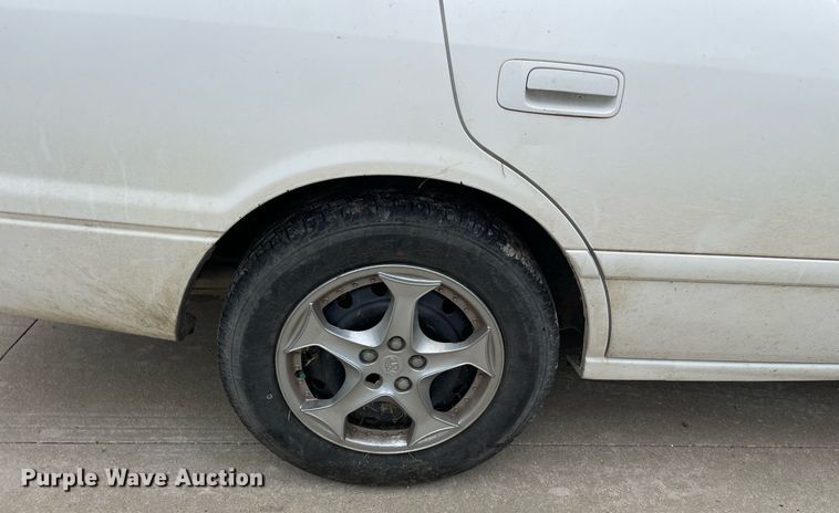 image for item LS9468 2000 Toyota Camry LE