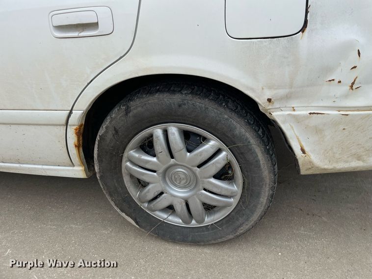 image for item LS9468 2000 Toyota Camry LE