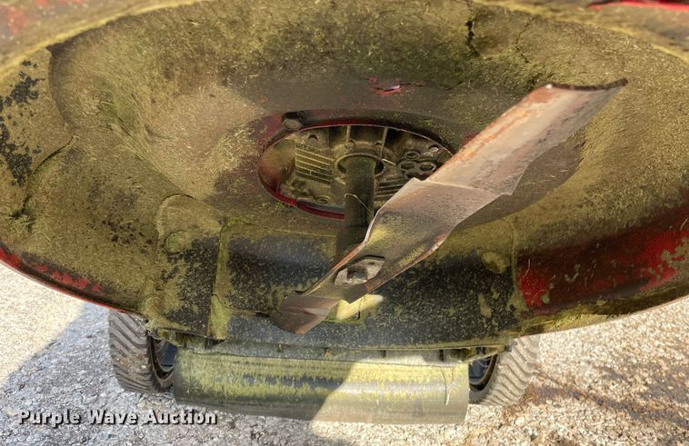 image for item LS9492 Lawn equipment