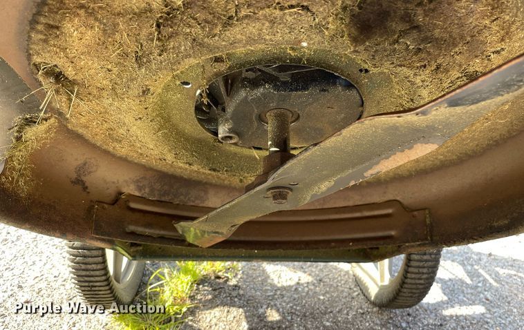 image for item LS9492 Lawn equipment