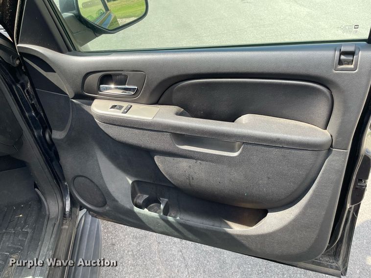 image for item LS9498 2013 Chevrolet Tahoe Police  SUV