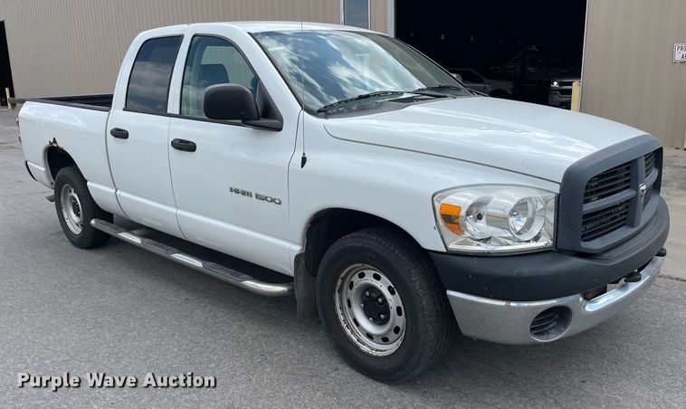 image for item LS9499 2007 Dodge Ram 1500  Quad Cab pickup truck