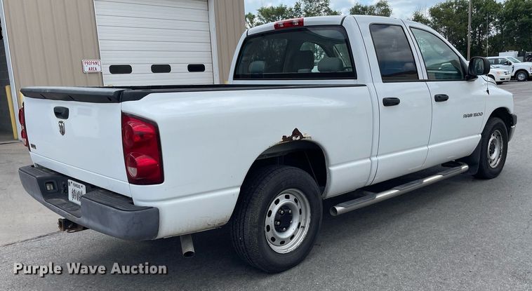 image for item LS9499 2007 Dodge Ram 1500  Quad Cab pickup truck