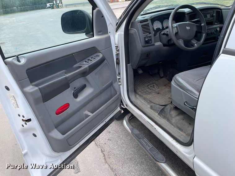 image for item LS9499 2007 Dodge Ram 1500  Quad Cab pickup truck