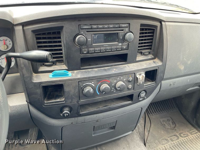 image for item LS9499 2007 Dodge Ram 1500  Quad Cab pickup truck