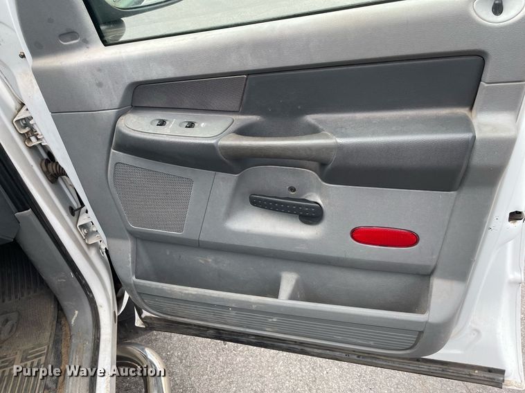 image for item LS9499 2007 Dodge Ram 1500  Quad Cab pickup truck