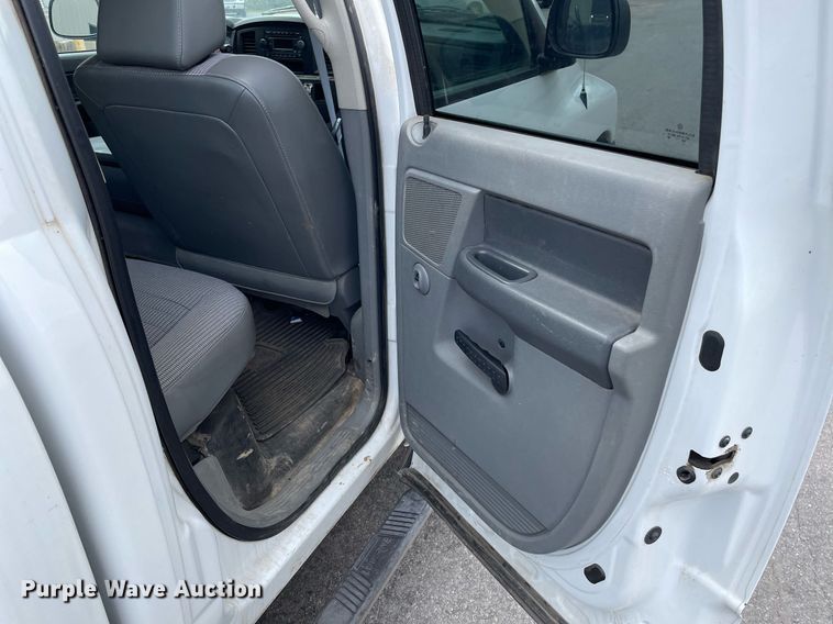 image for item LS9499 2007 Dodge Ram 1500  Quad Cab pickup truck