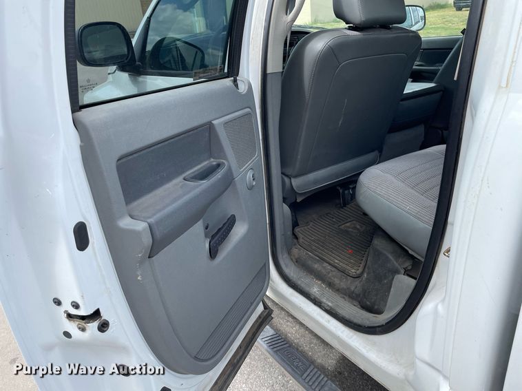 image for item LS9499 2007 Dodge Ram 1500  Quad Cab pickup truck