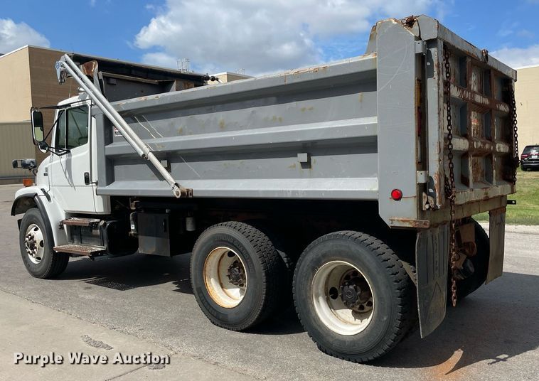 image for item LS9500 2003 Freightliner FL80  dump truck