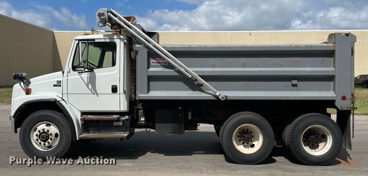 image for item LS9500 2003 Freightliner FL80  dump truck