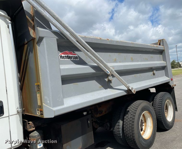 image for item LS9500 2003 Freightliner FL80  dump truck