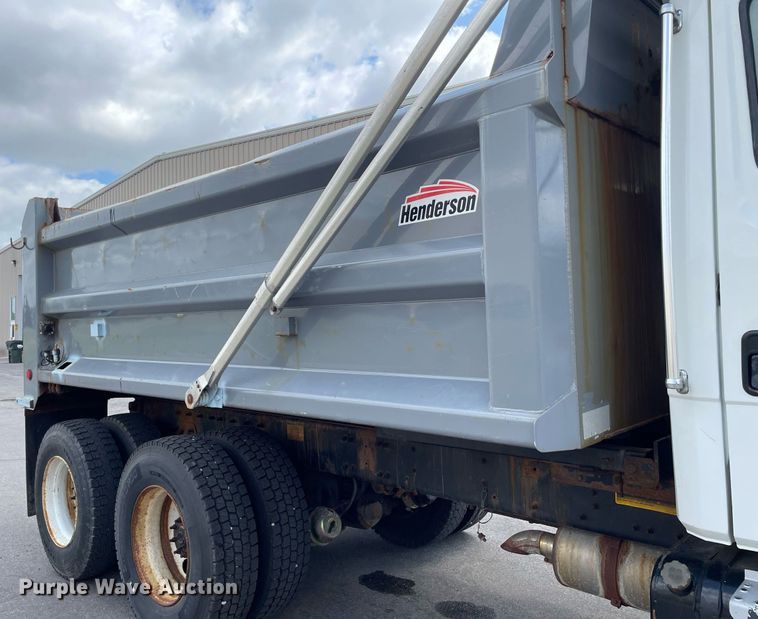 image for item LS9500 2003 Freightliner FL80  dump truck