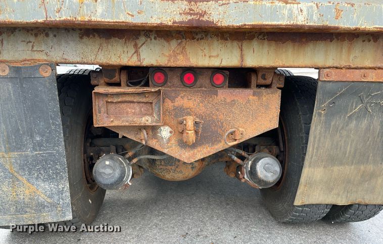 image for item LS9500 2003 Freightliner FL80  dump truck